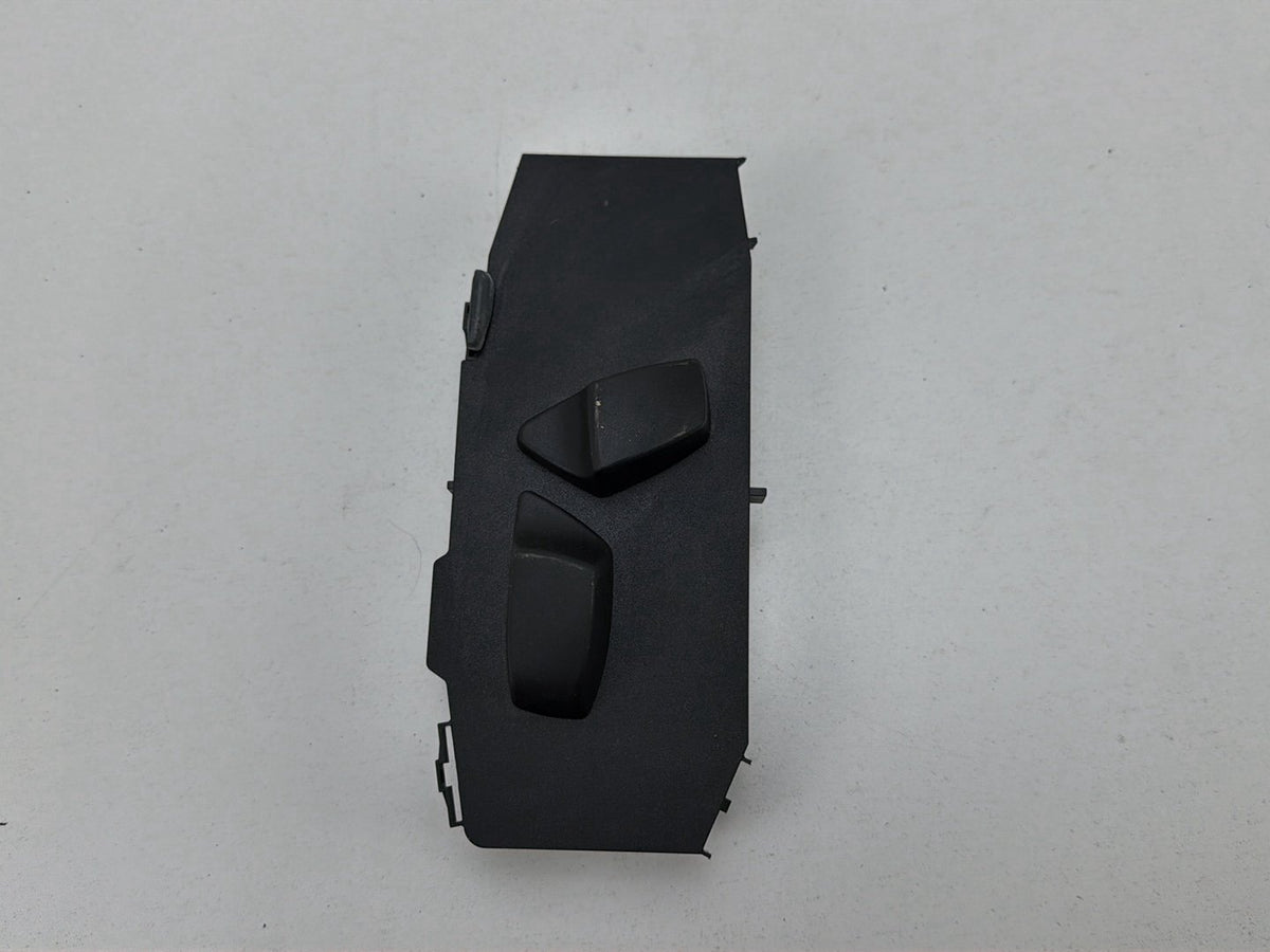 2014 BMW X1 E84 SUV Seat Belt Control Module 9265262-01 OEM