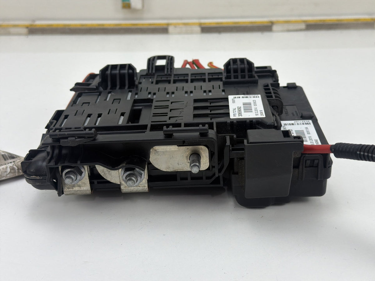 2015-2018 Volvo S60 - Engine Bay Fuse Box 30659092 OEM