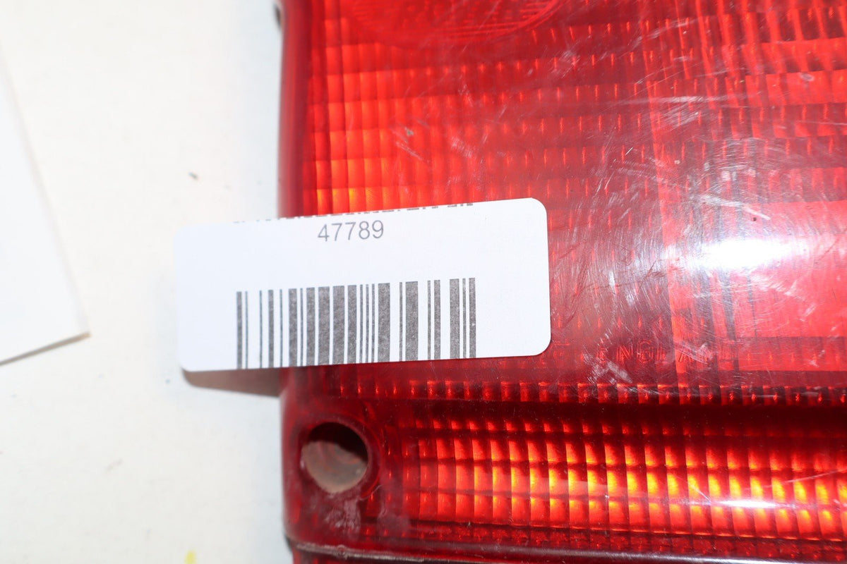 1999-2002 Land Rover Discovery Rear Right Passenger Side Tail Light OEM