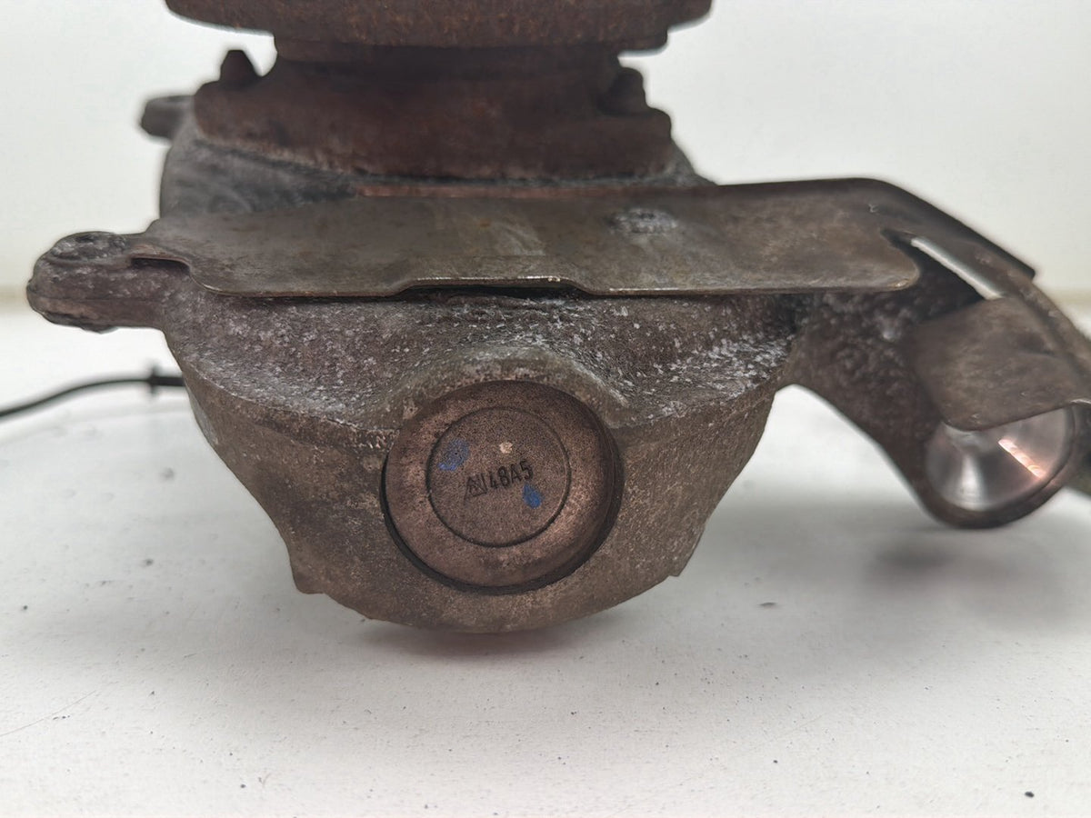 2010-2019 Jaguar XJ Front Left Steering Knuckle Spindle Wheel Hub OEM