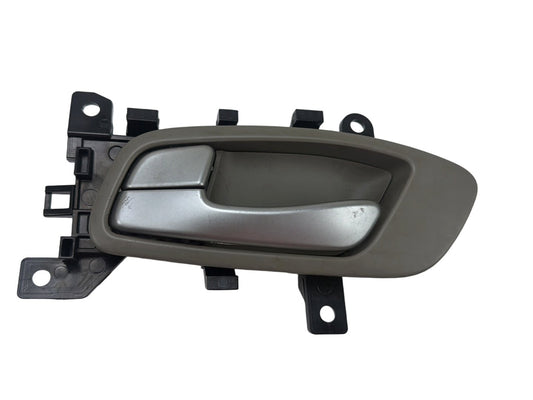 2015-2018 Kia Sedona Front Left Driver Side Inner Door Handle Base Mechanism OEM