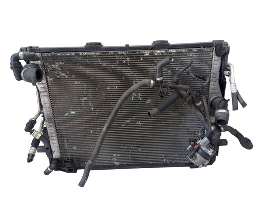 2011-2016 BMW 550i xDrive Front Engine Cooling Radiator 734024002A OEM