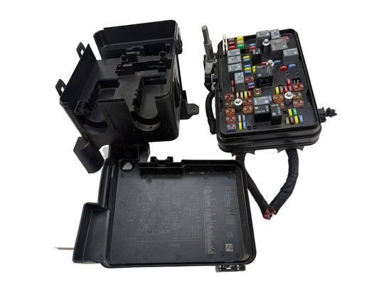 2013-2016 Chevrolet Equinox Fuse Box Relay Module 22929762 OEM