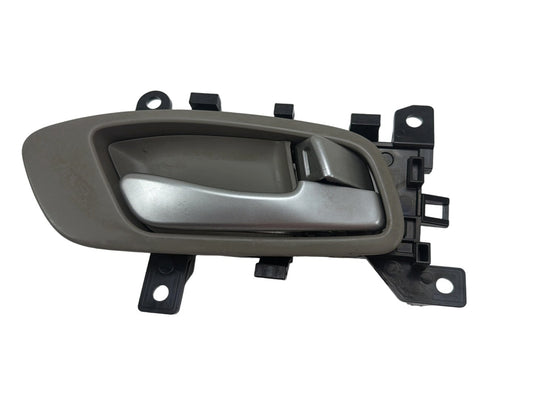 2015-2018 Kia Sedona Front Right Passenger Side Inner Door Handle OEM