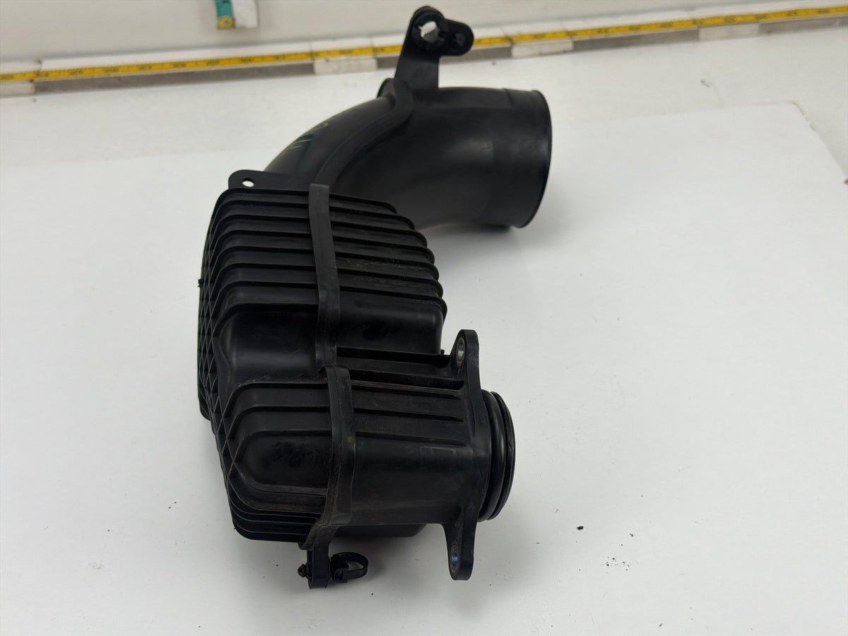 2015-2018 Volvo S60 Engine Air Intake Resonator Chamber Box 31319692 OEM