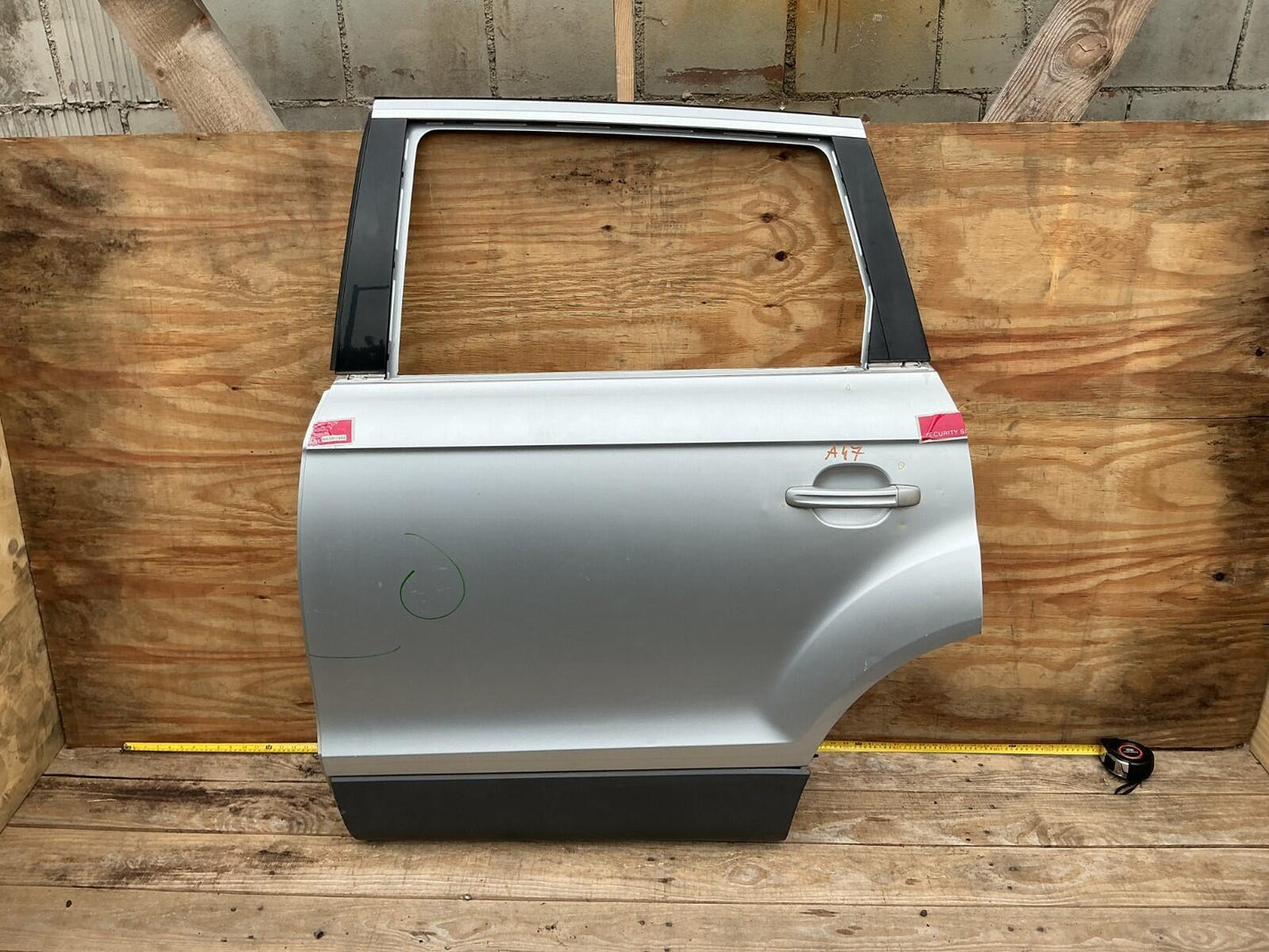 2007 - 2015 Audi Q7 3.6 Premium Rear Left Driver Side Door Shell OEM.