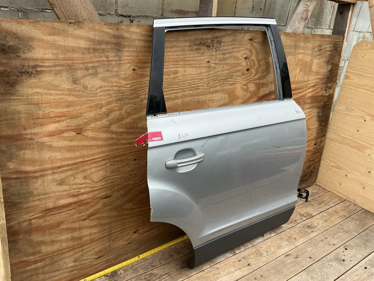 2007 - 2015 Audi Q7 3.6 Premium Rear Right Passenger Side Door Shell OEM.
