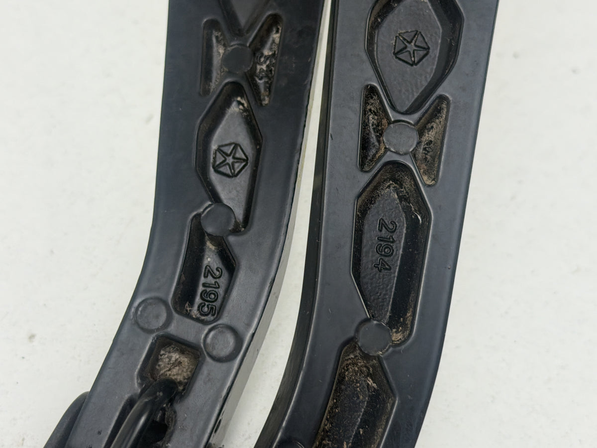 2011-2014 Dodge Charger Front Left Right Windshield Wiper Arms Pair Black OEM