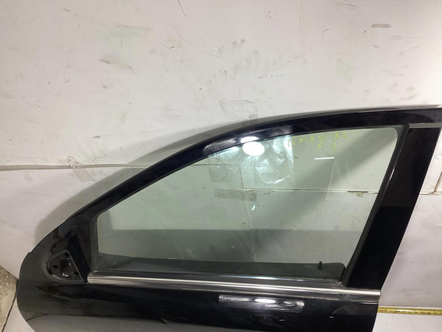 2009-2015 MERCEDES GL350 FRONT LEFT DRIVER DOOR SHELL COVER W/ WINDOW GLASS OEM.