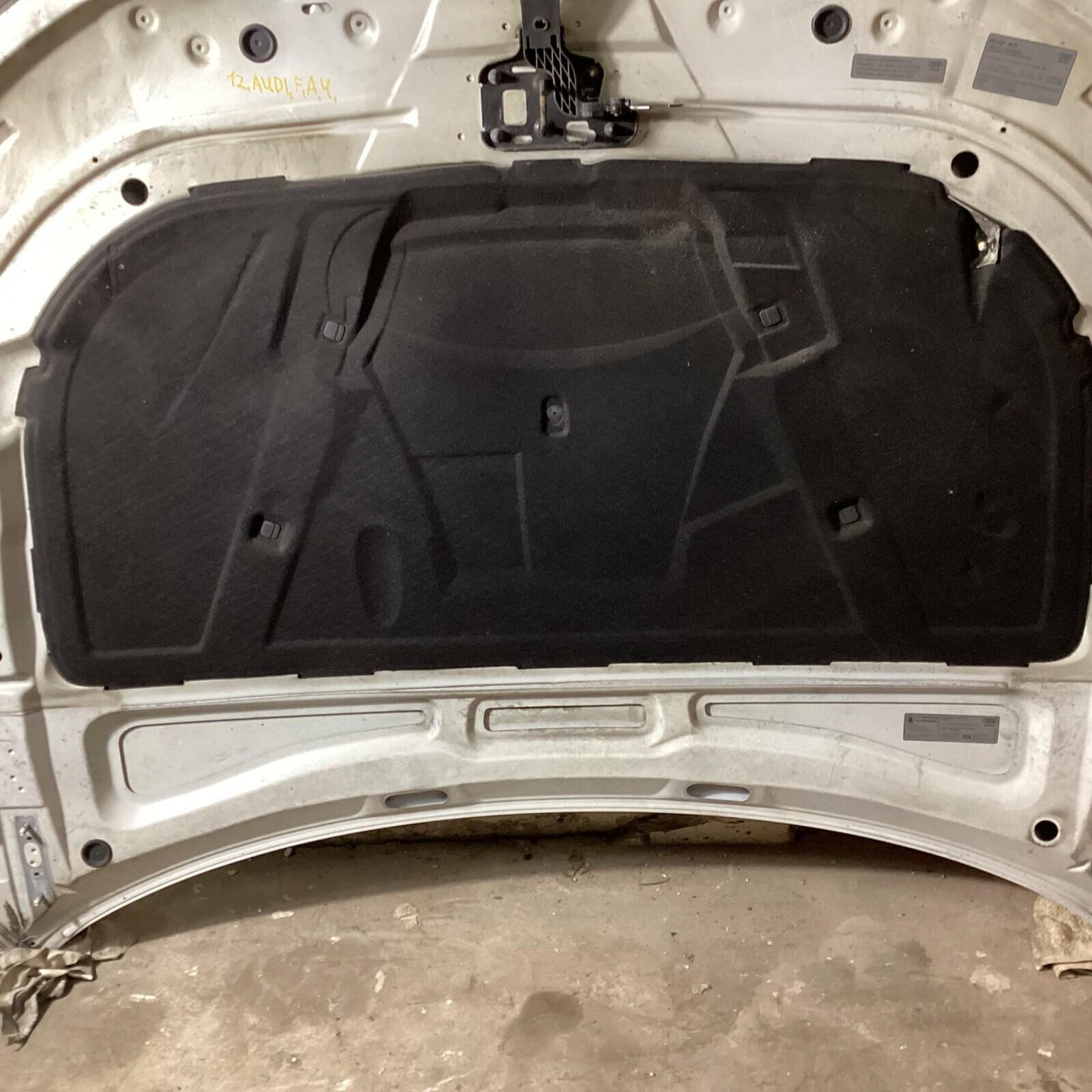 2009-2012 AUDI A4 2.0T PREMIUM SERIES HOOD COVER PANEL SHELL 077010542A OEM .