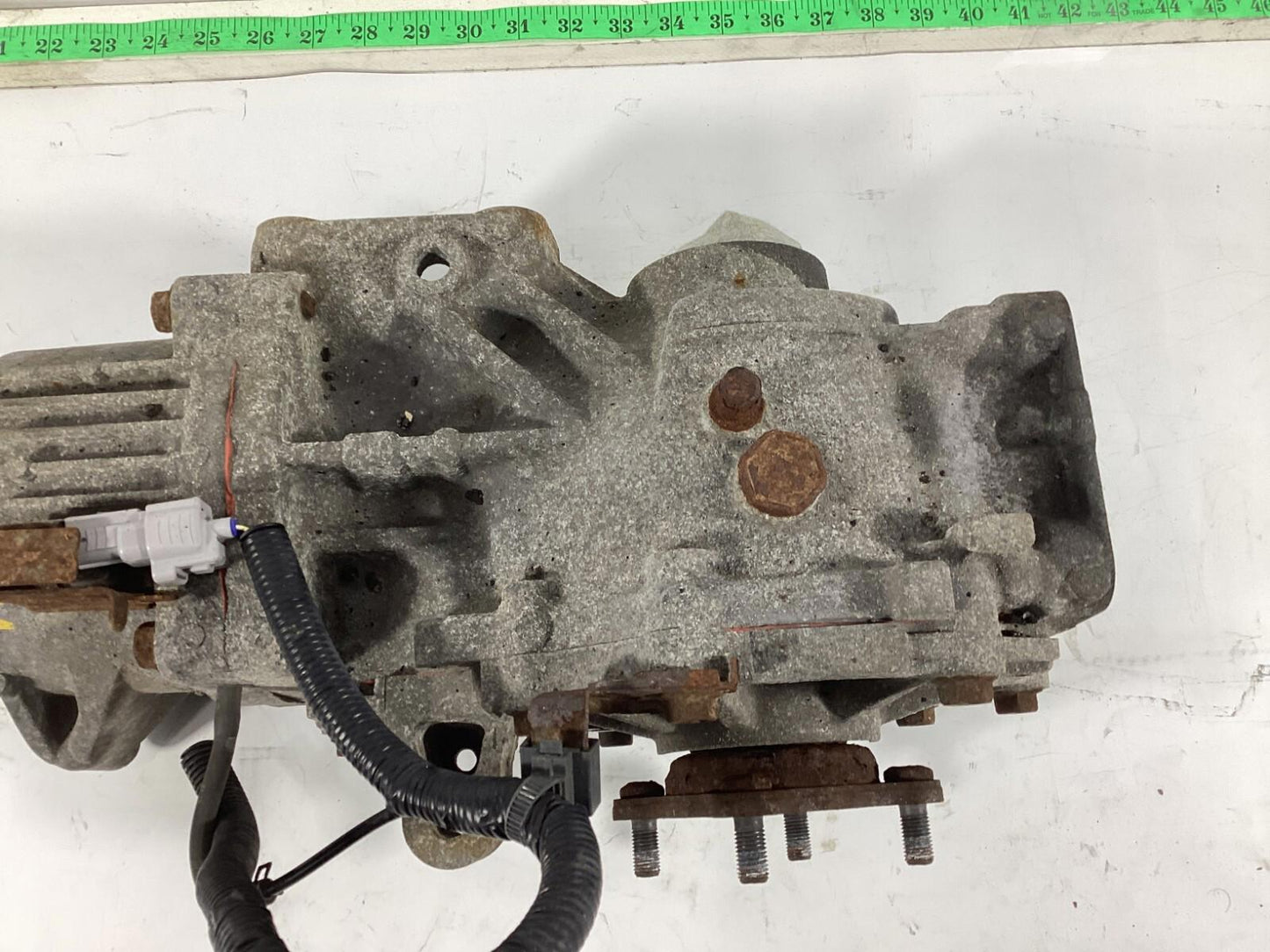 2011-2014 Toyota Sienna AWD Rear Differential Carrier Assembly 41110-45010 OEM .