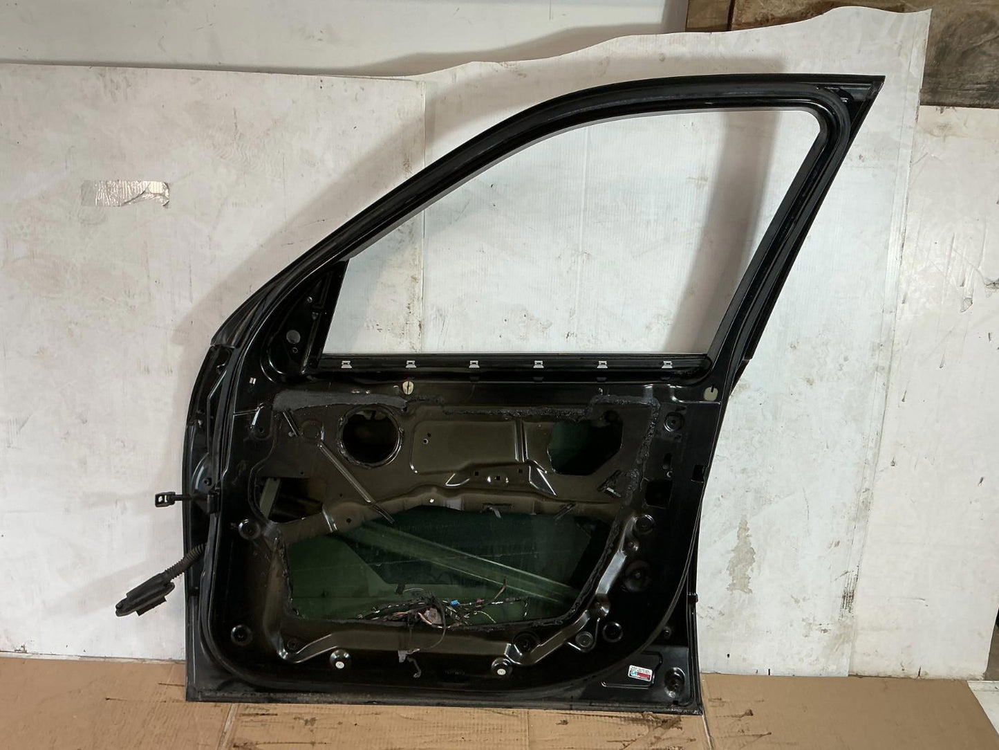 2007 - 2013 BMW X5 xDrive50i Front Right Passenger Side Door Shell Panel OEM.