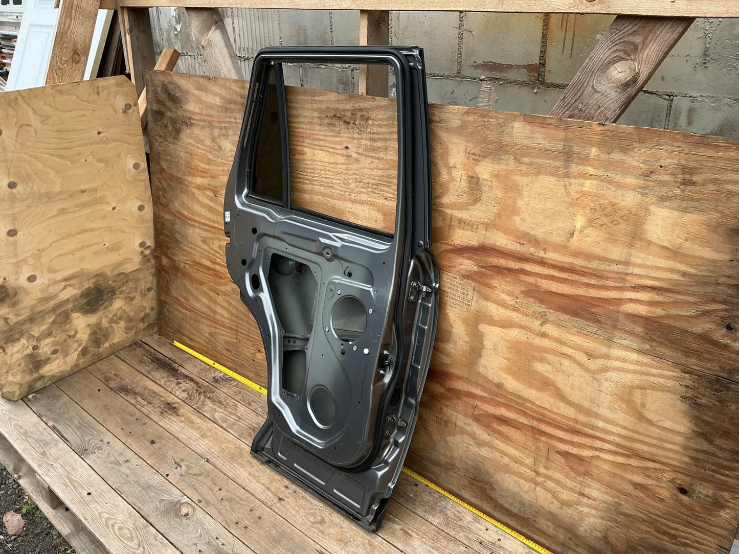 2006 - 2013 Land Rover Range Rover Sport Rear Left Driver Side Door Shell OEM