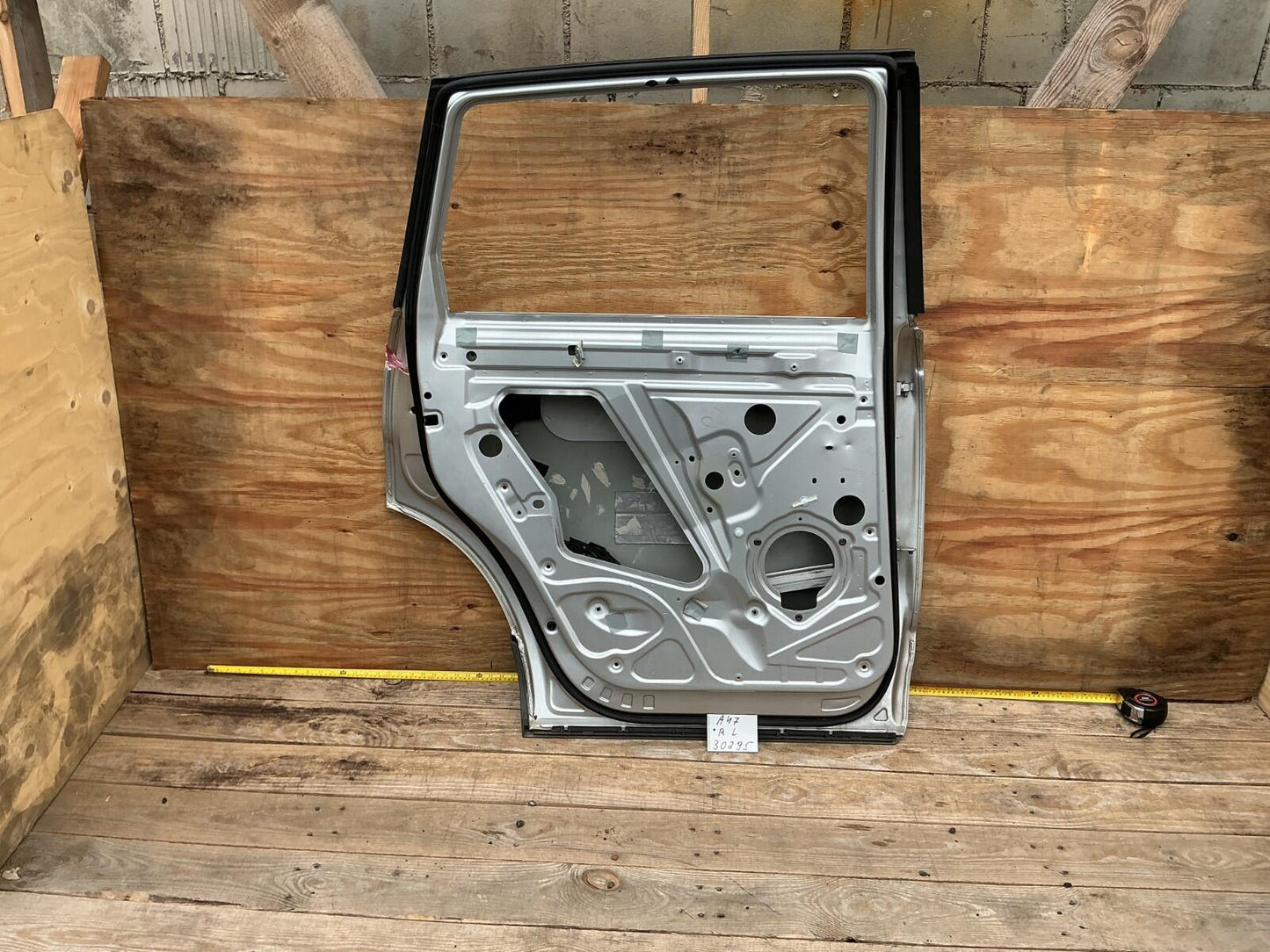 2007 - 2015 Audi Q7 3.6 Premium Rear Left Driver Side Door Shell OEM.