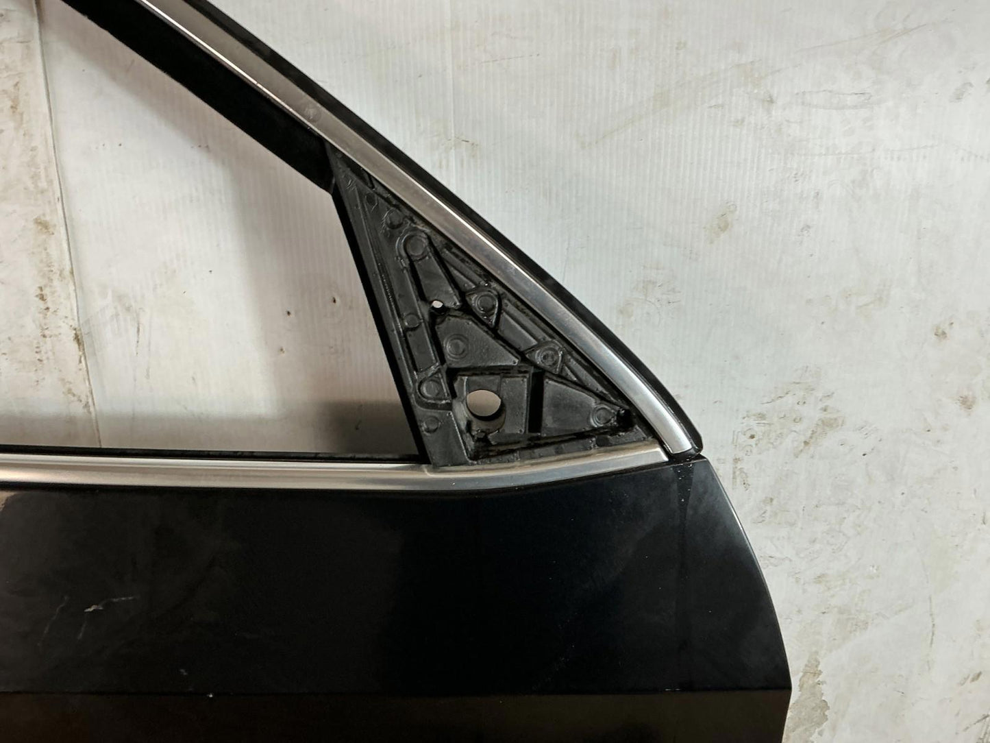 2007 - 2013 BMW X5 xDrive50i Front Right Passenger Side Door Shell Panel OEM.