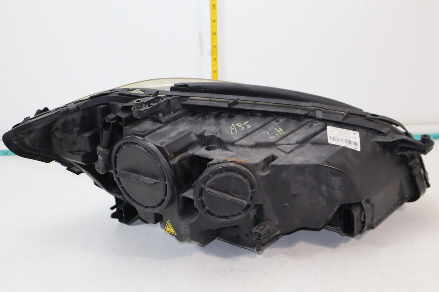 2010-2013 Mercedes-Benz Front Left Driver Side Headlight S500 A2218202539 OEM