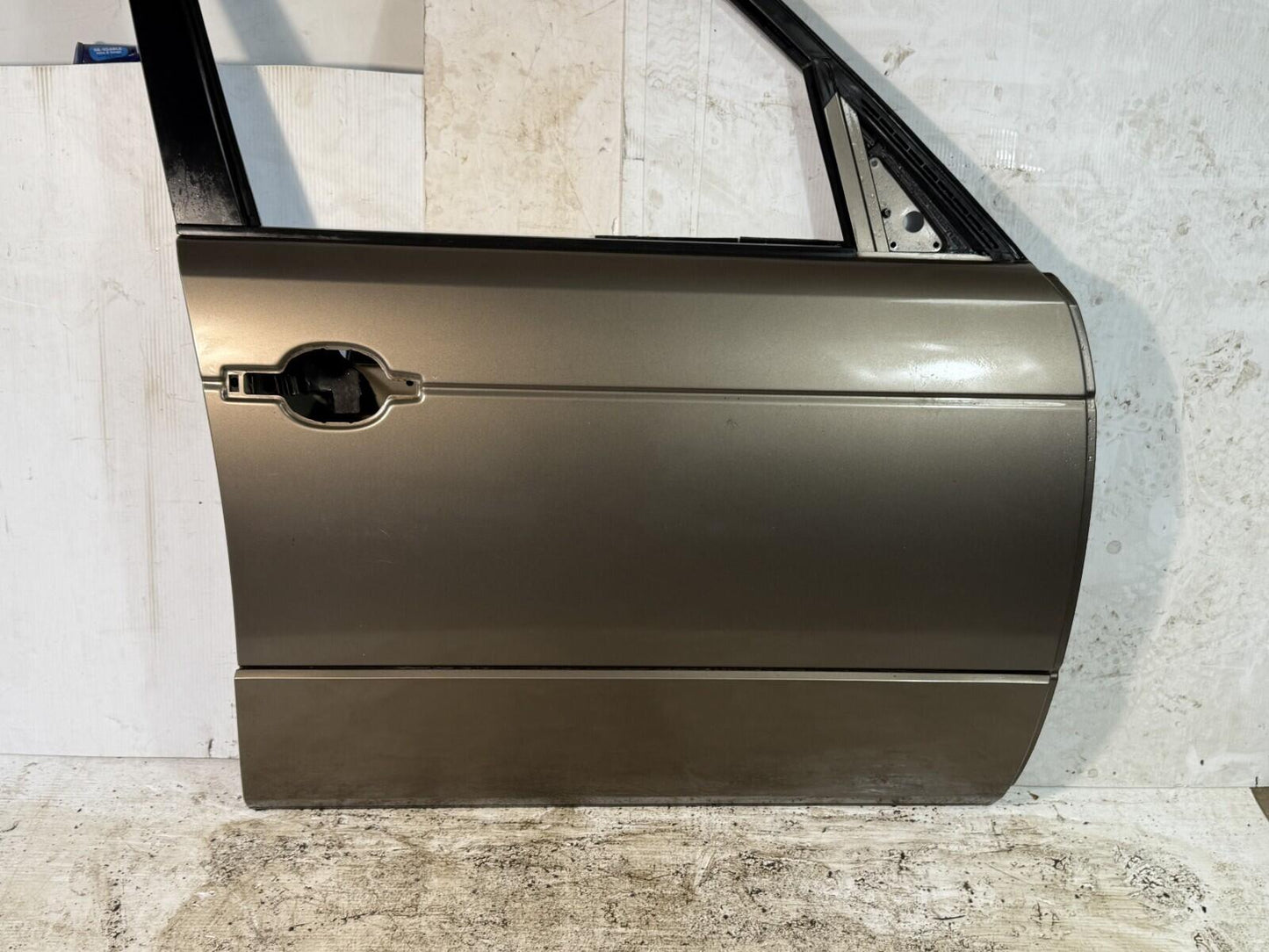 2007-2012 Land Rover Range Rover Front Right Passenger Side Door Shell Panel OEM