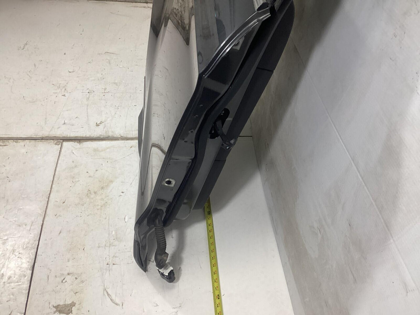 2013-2019 FORD ESCAPE REAR RIGHT PASSENGER SIDE COMLETE DOOR W/ DOOR PANEL OEM.