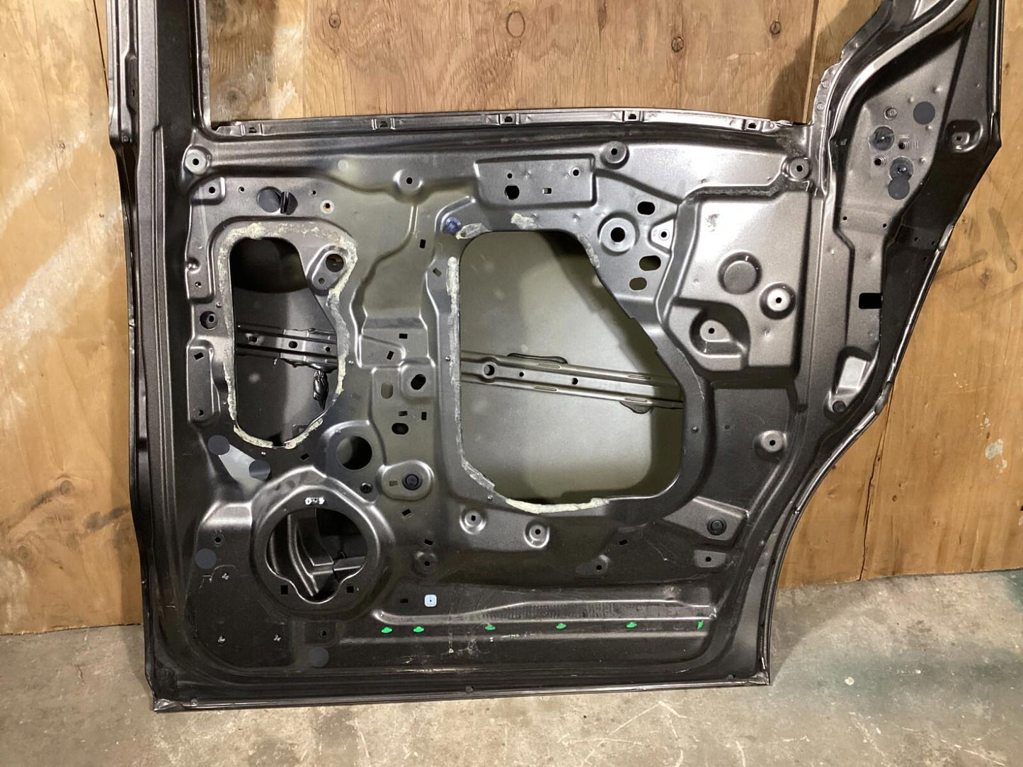 2018 - 2023 HONDA ODYSSEY ELITE REAR RIGHT SIDE EXTERIOR DOOR SHELL PANEL OEM .
