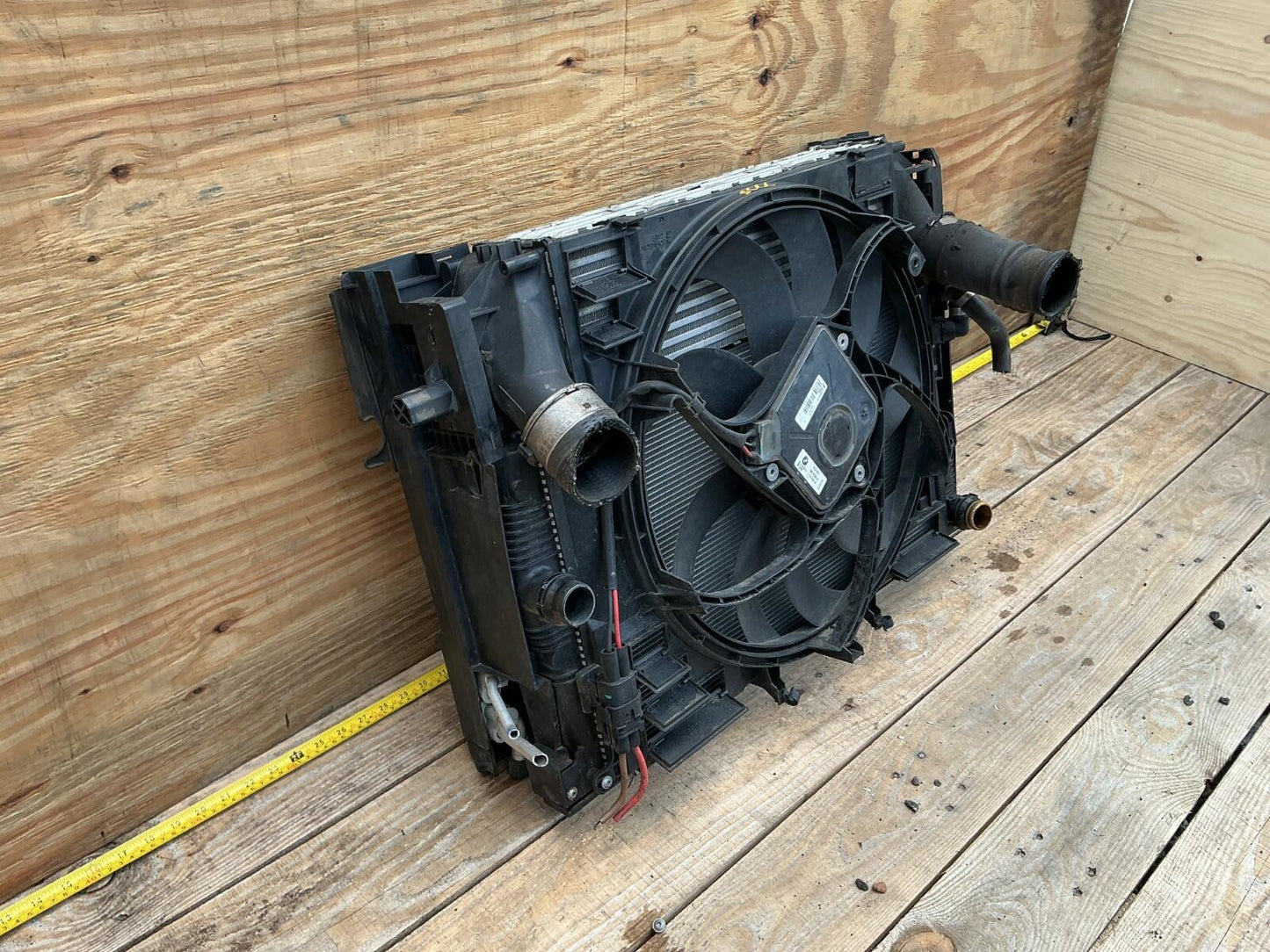 2012 - 2016 BMW 528i Engine Cooling Radiator Fan Shroud Cooler Ac Condenser OEM.
