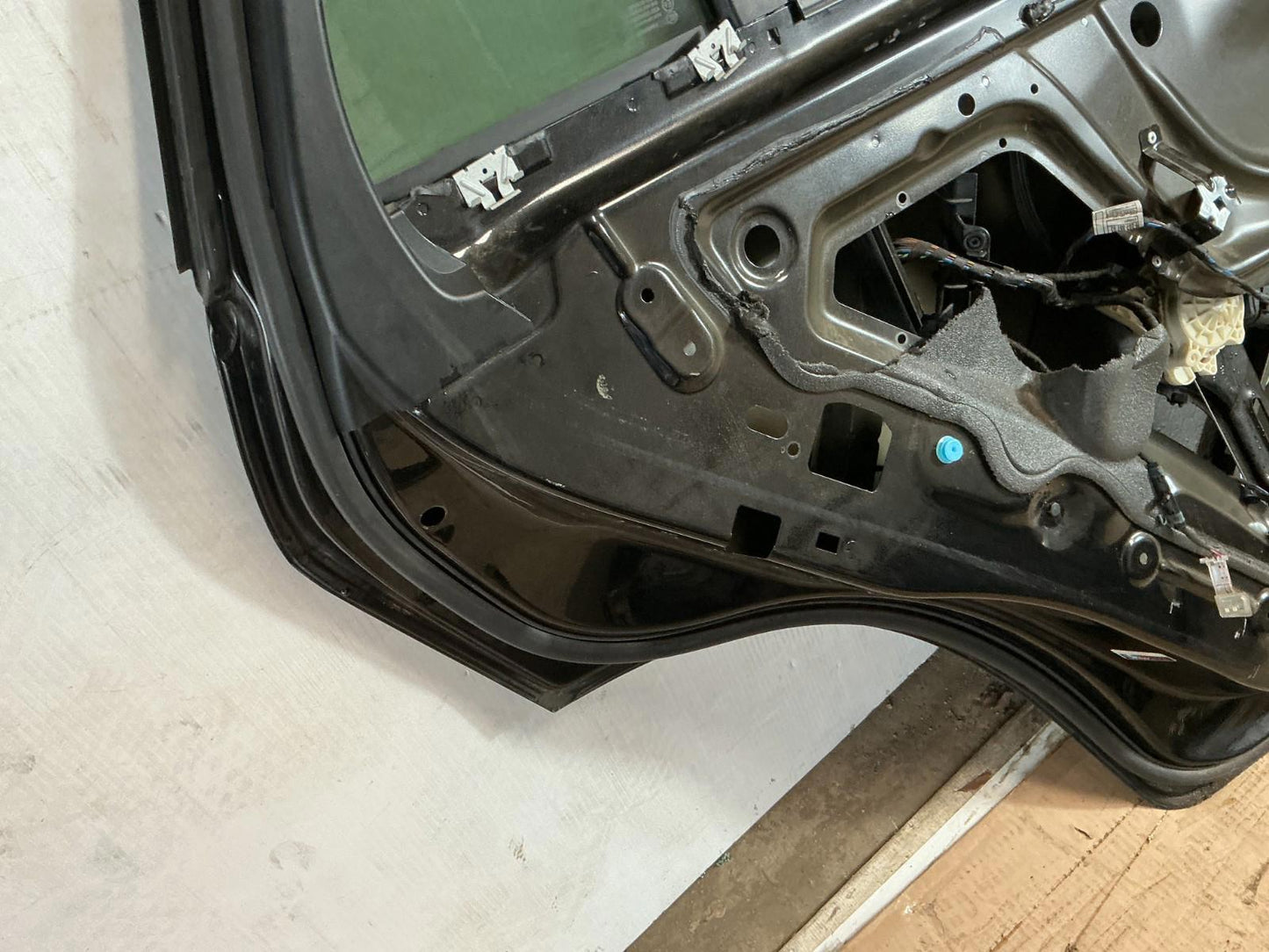 2007 - 2013 BMW X5 xDrive50i Rear Left Driver Side Door Shell Panel OEM.