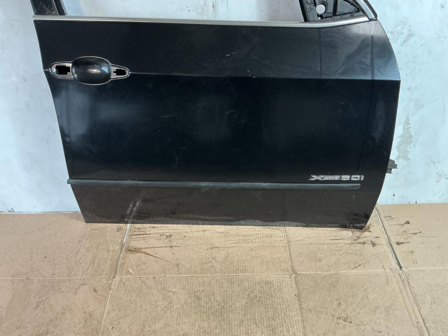 2007 - 2013 BMW X5 xDrive50i Front Right Passenger Side Door Shell Panel OEM.