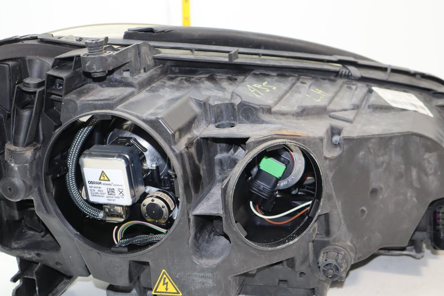 2010-2013 Mercedes-Benz Front Left Driver Side Headlight S500 A2218202539 OEM