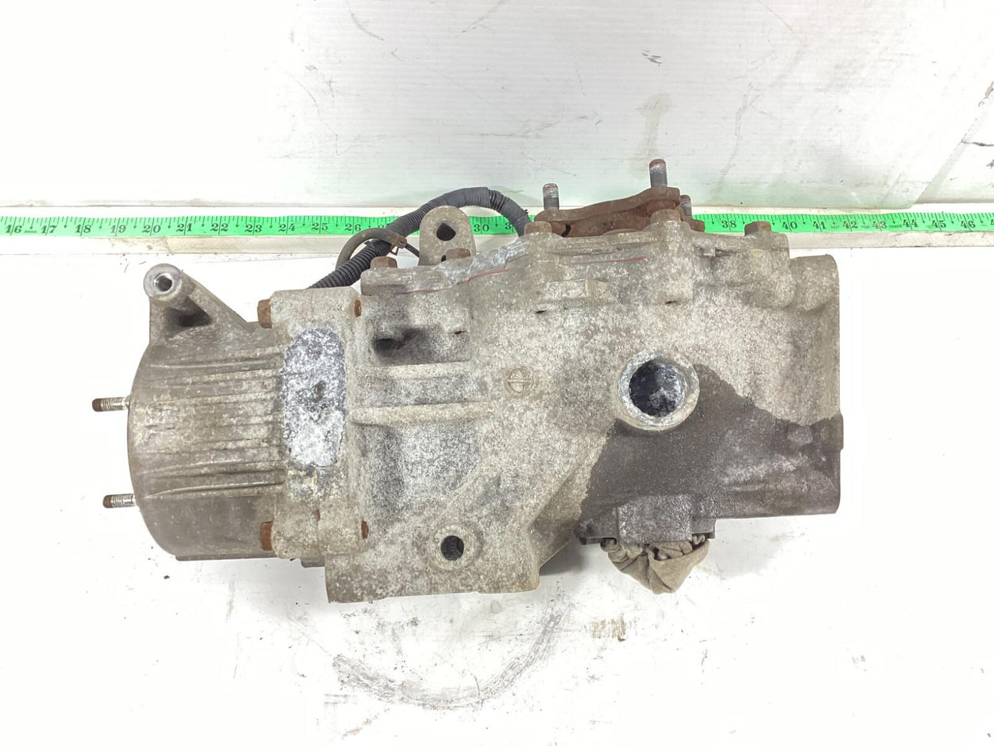 2011-2014 Toyota Sienna AWD Rear Differential Carrier Assembly 41110-45010 OEM .