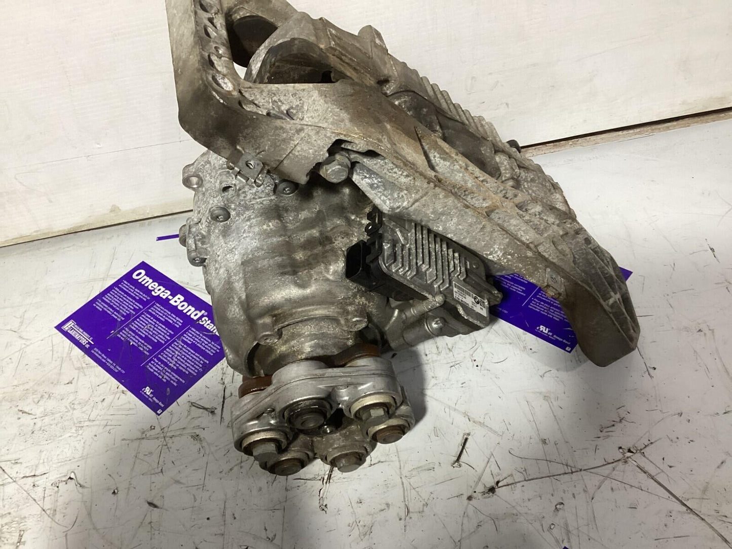 2007-2014 BMW 320i xdrive AWD TRANSMISSION TRANSFER CASE OEM.