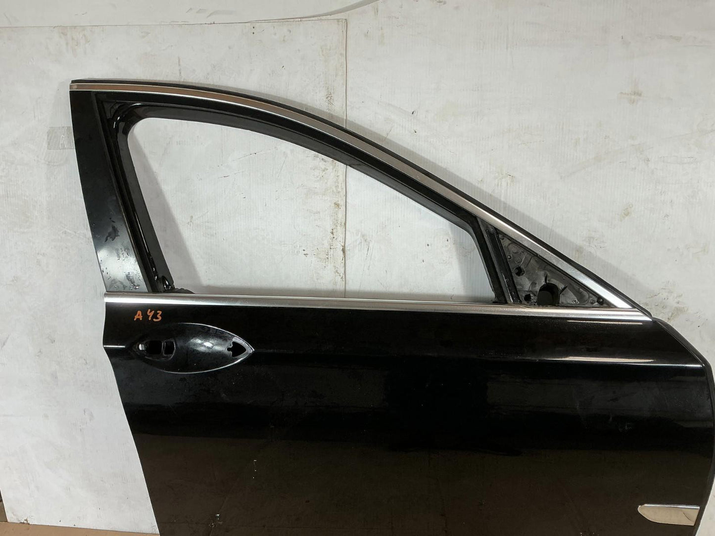 2009 - 2015 BMW 740i F01 Front Right Passenger Side Door Shell Panel OEM.