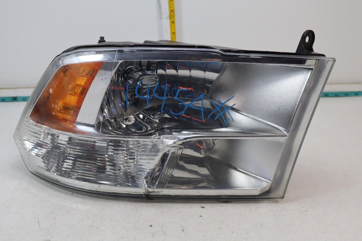 2009-2018 Dodge Ram 1500 2500 3500 Right Passenger Side Headlight 300238AA OEM