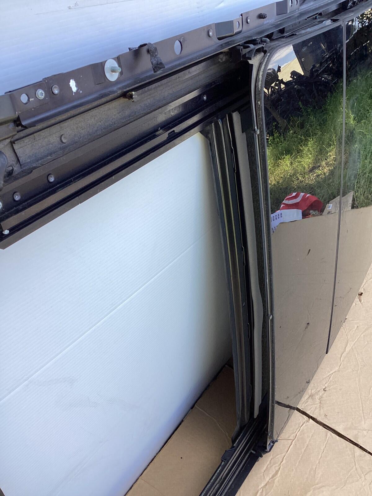 2008-2013 BMW X5 E70 UPPER PANORAMIC SUNROOF MOONROOF ROOF WINDOW GLASS OEM .