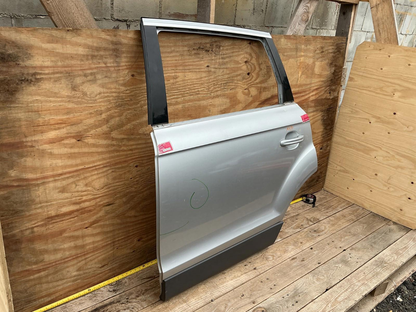 2007 - 2015 Audi Q7 3.6 Premium Rear Left Driver Side Door Shell OEM
