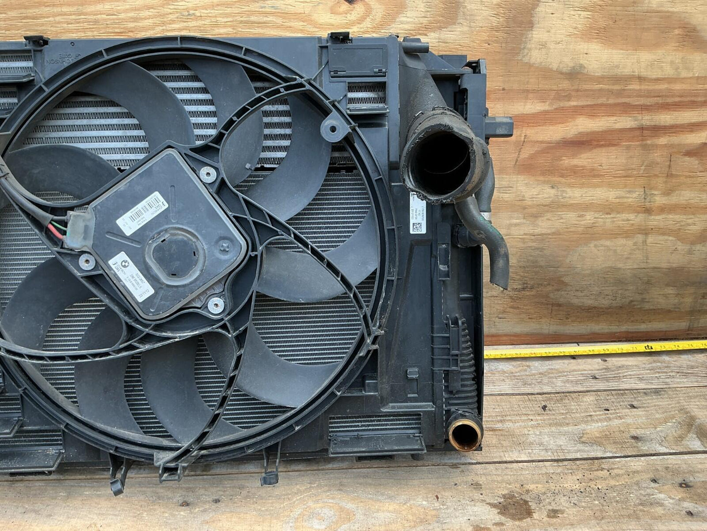 2012 - 2016 BMW 528i Engine Cooling Radiator Fan Shroud Cooler Ac Condenser OEM.