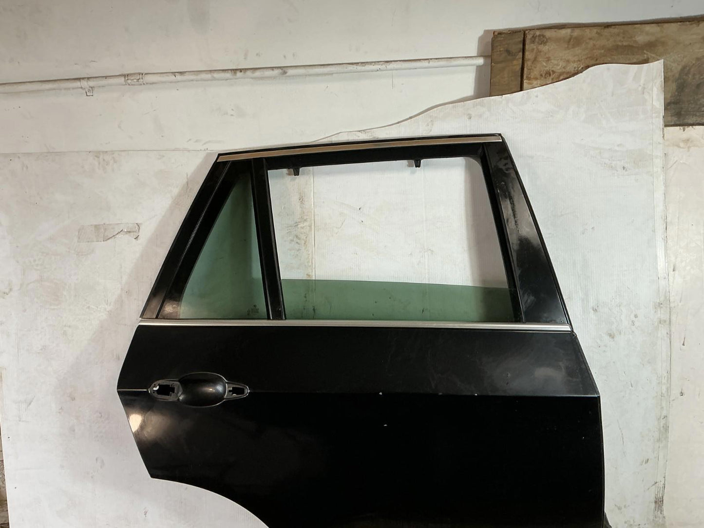 2007 - 2013 BMW X5 xDrive50i Rear Right Passenger Side Door Shell Panel OEM.