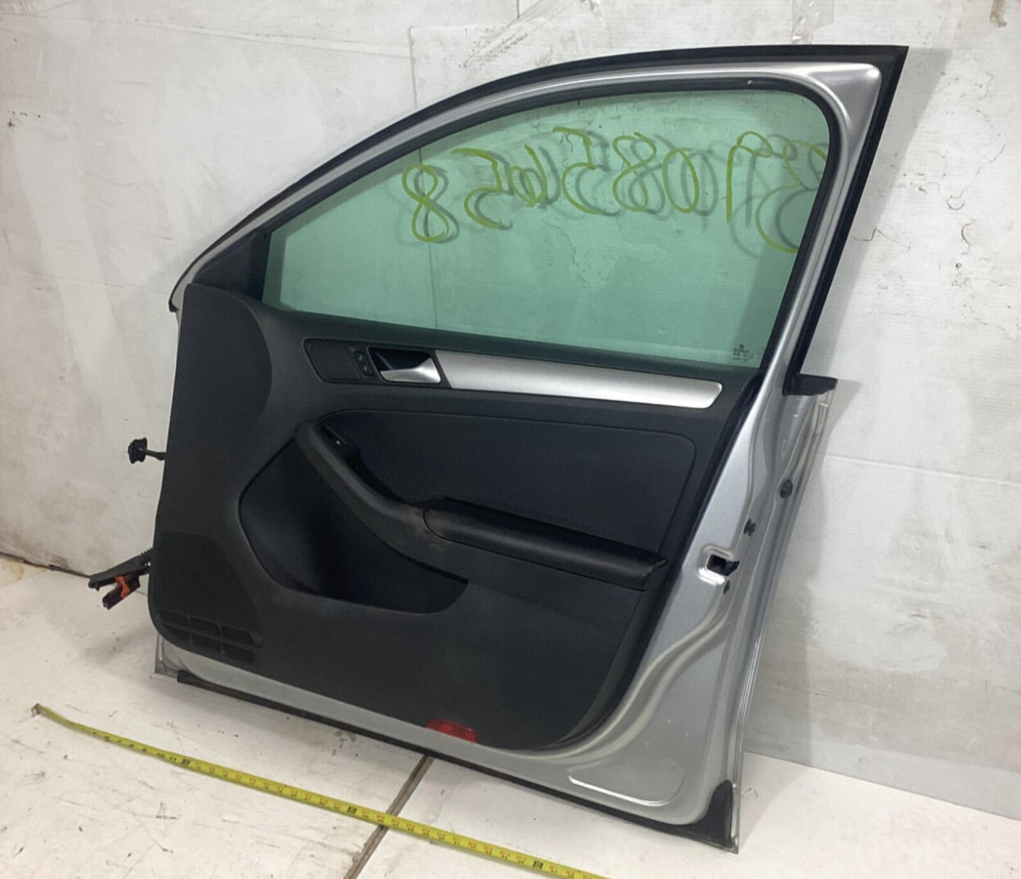 2011 - 2018 Volkswagen Jetta Front Right Side Door W/ Door Panel / Window OEM .