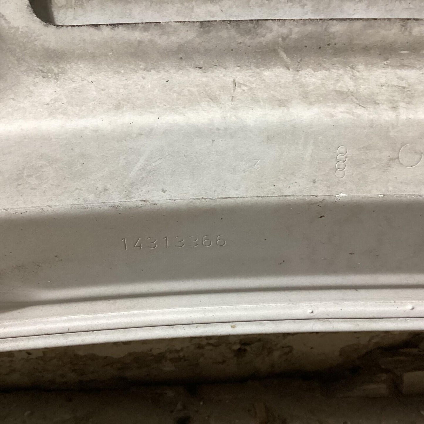 2009-2012 AUDI A4 2.0T PREMIUM SERIES HOOD COVER PANEL SHELL 077010542A OEM .