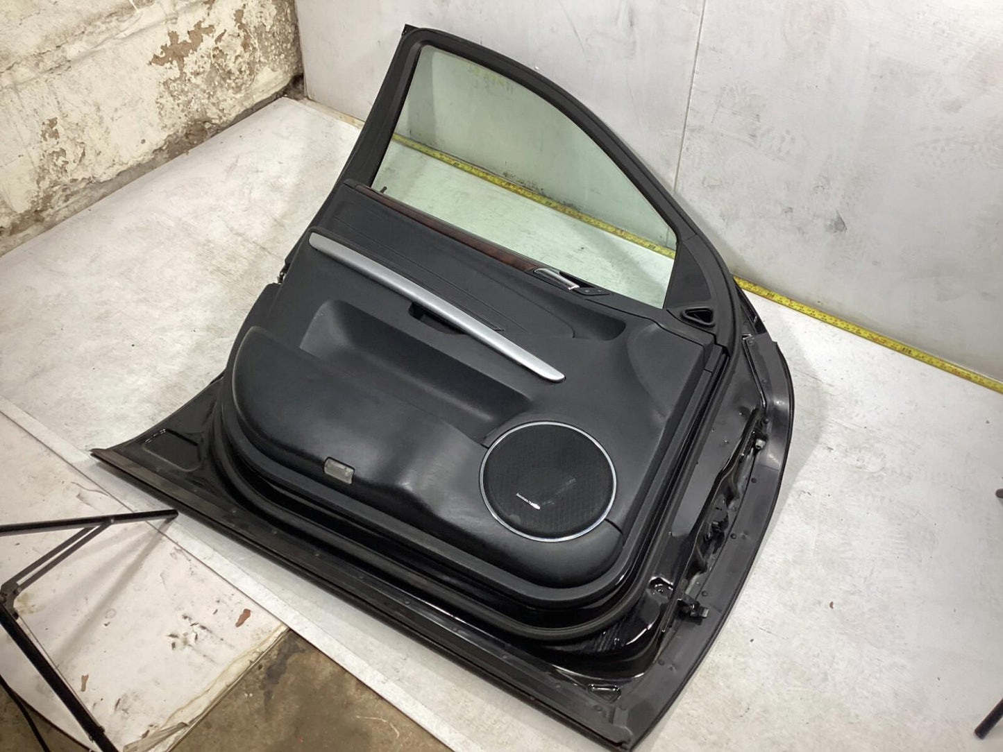 2009-2015 MERCEDES GL350 FRONT LEFT DRIVER DOOR SHELL COVER W/ WINDOW GLASS OEM.