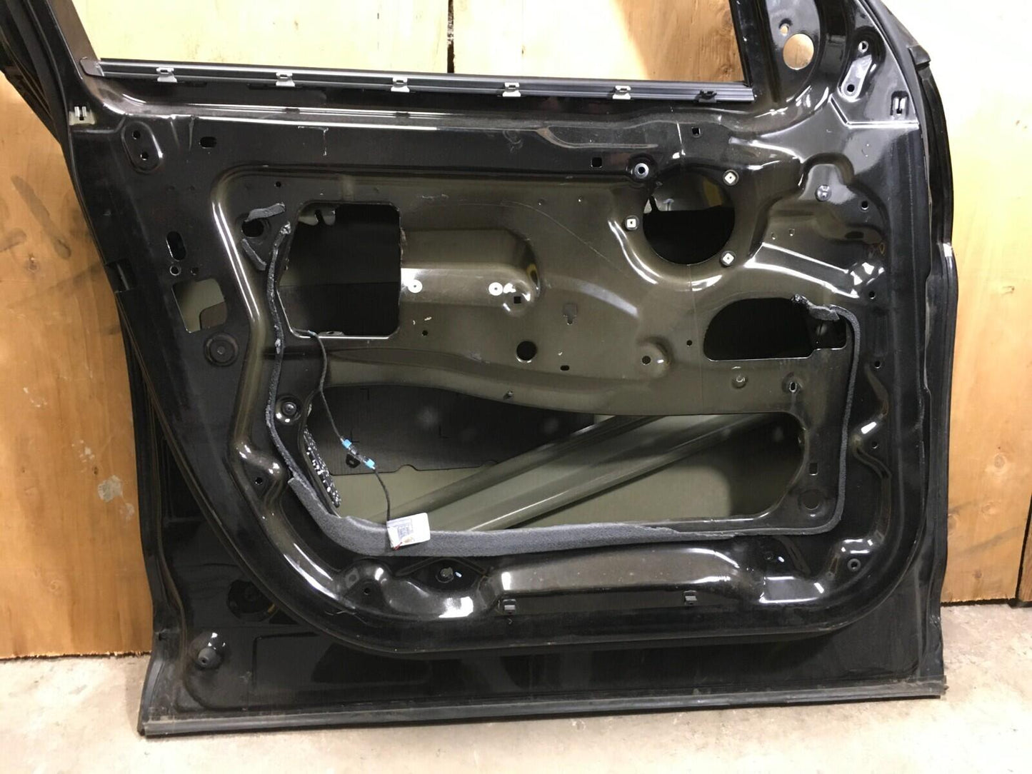 2011-2017 BMW X3 F25 FRONT LEFT DRIVER SIDE DOOR SHELL PANEL BLACK ASSEMBLY OEM.
