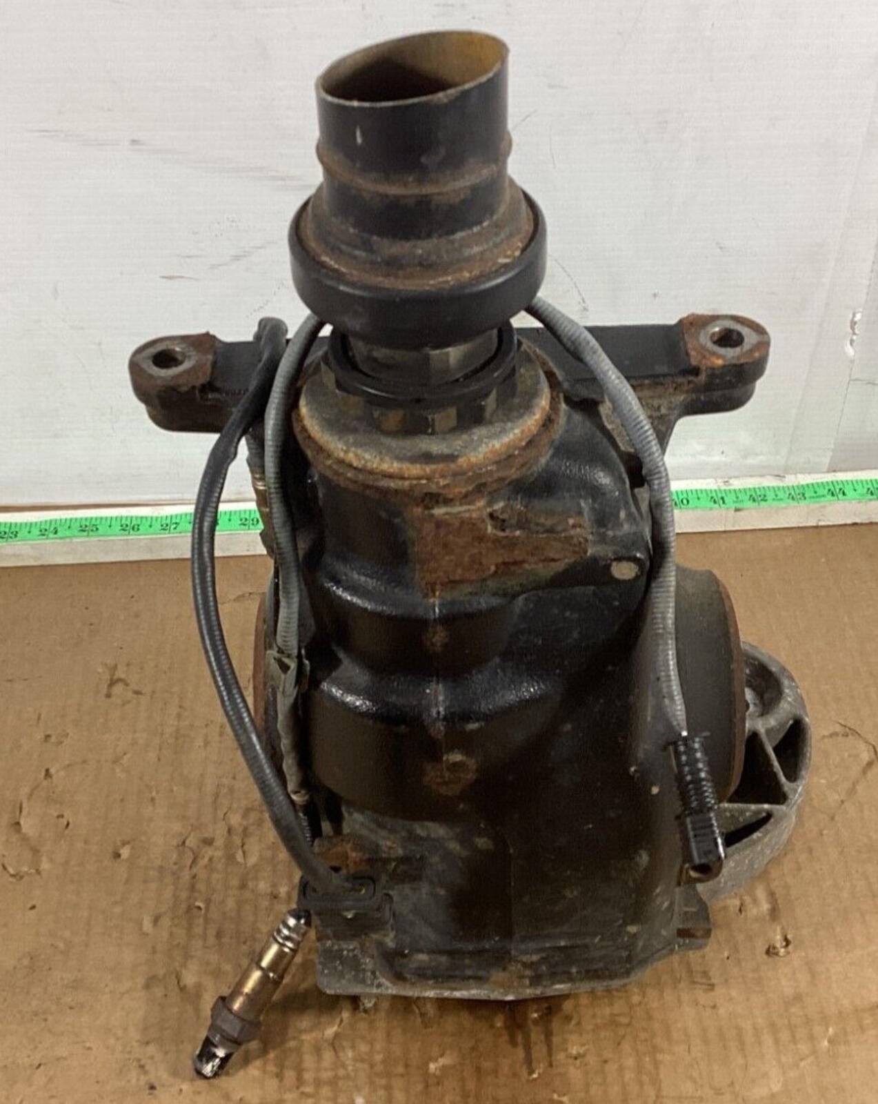 2011 - 2019 BMW X5 E70 Rear Axle Differential Gear Carrier 7564867 OEM .