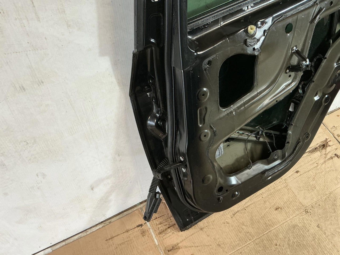2007 - 2013 BMW X5 xDrive50i Rear Right Passenger Side Door Shell Panel OEM.