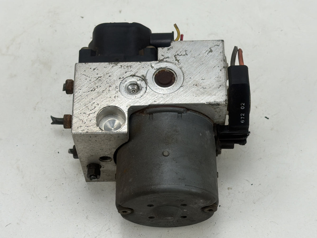 1997-1999 Nissan Pathfinder ABS Pump Anti Lock Brake Module 47600 1W300 OEM