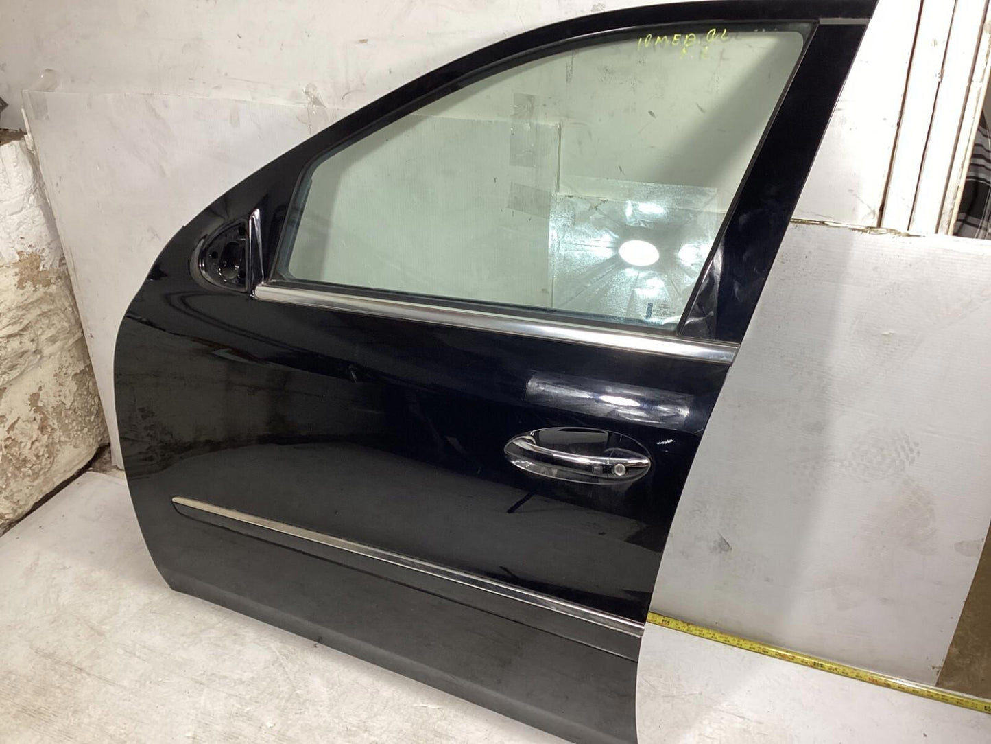 2009-2015 MERCEDES GL350 FRONT LEFT DRIVER DOOR SHELL COVER W/ WINDOW GLASS OEM.