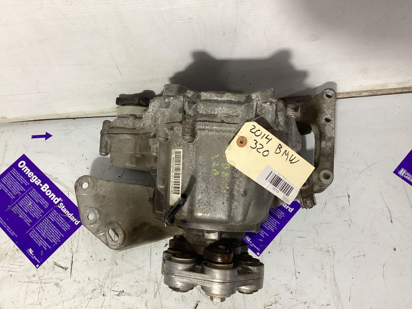 2007-2014 BMW 320i xdrive AWD TRANSMISSION TRANSFER CASE OEM.