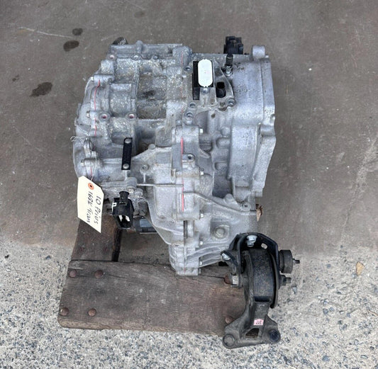 2010 - 2015 Toyota Prius Automatic Transmission Assembly 168K Miles OEM .
