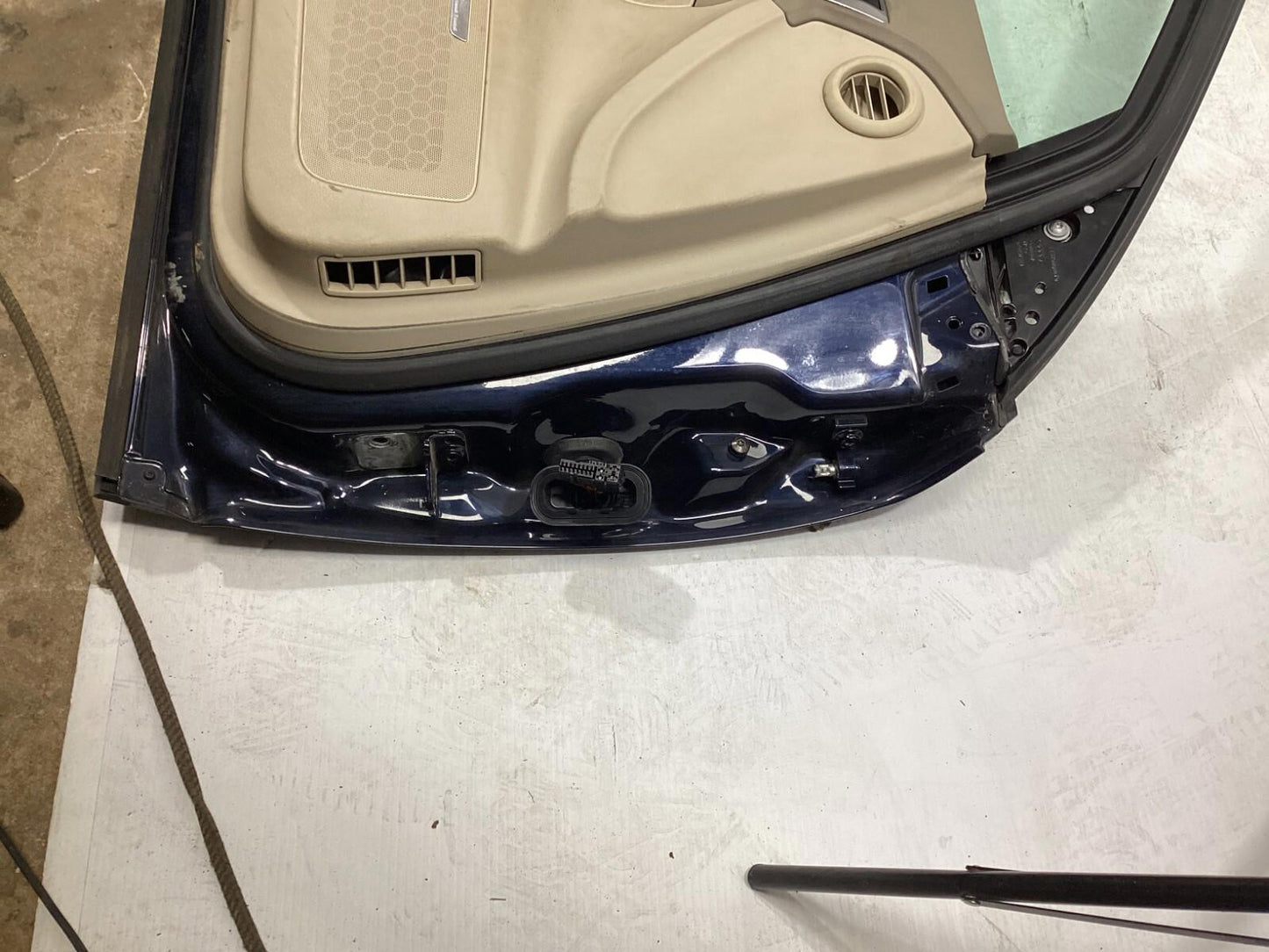 2008-2010 AUDI A6 FRONT LEFT SIDE COMPLETE DOOR SHELL PANEL W/ GLASS  OEM .