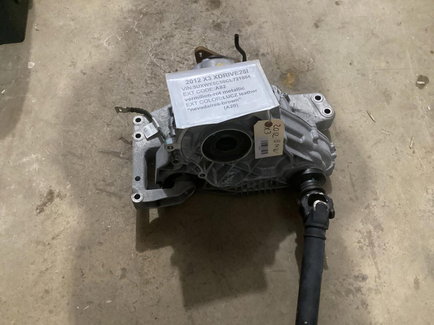 2012 - 2017 BMW X3 F25 Transfer Case Automatic w/ Driveshaft Propeller OEM