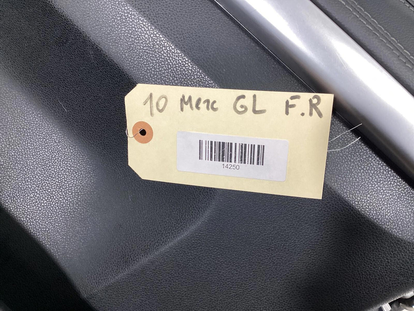 2008 - 2012 Mercedes Benz GL550 Right Front Door Shell w/ Window Glass OEM .