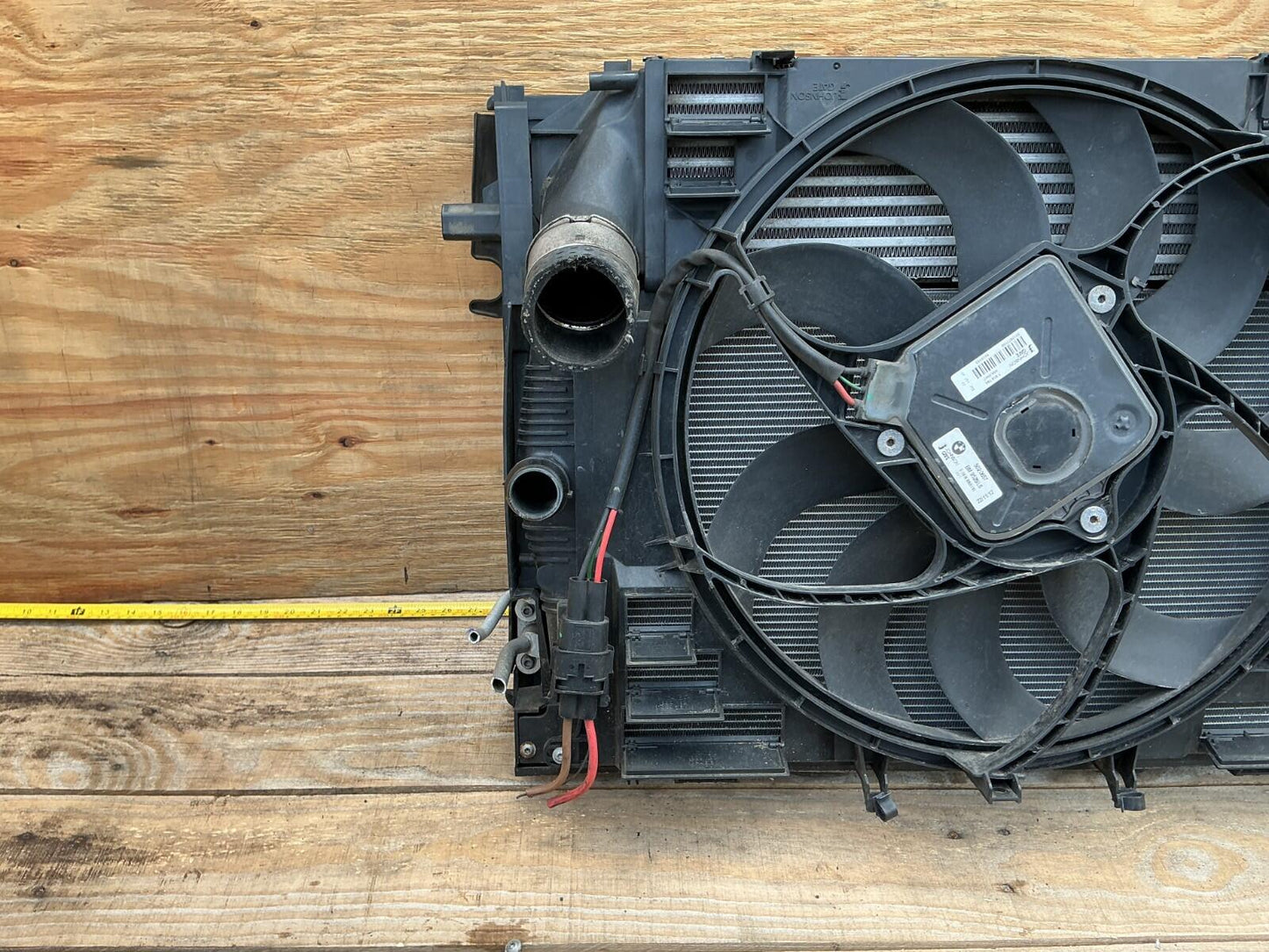 2012 - 2016 BMW 528i Engine Cooling Radiator Fan Shroud Cooler Ac Condenser OEM.