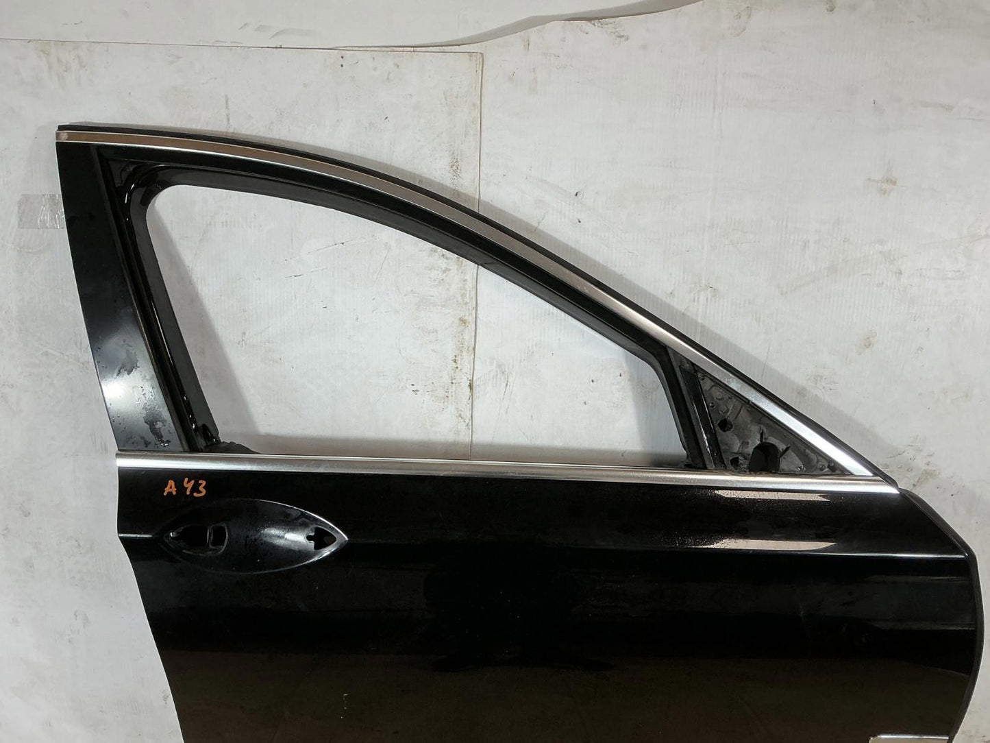 2009 - 2015 BMW 740i F01 Front Right Passenger Side Door Shell Panel OEM.